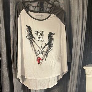 Edward Scissorhands Hold Me I Can’t Tee (M)